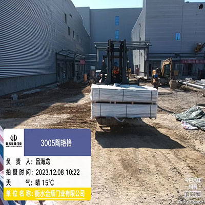 臨清福州巖棉夾芯彩鋼板泄爆墻施工現場